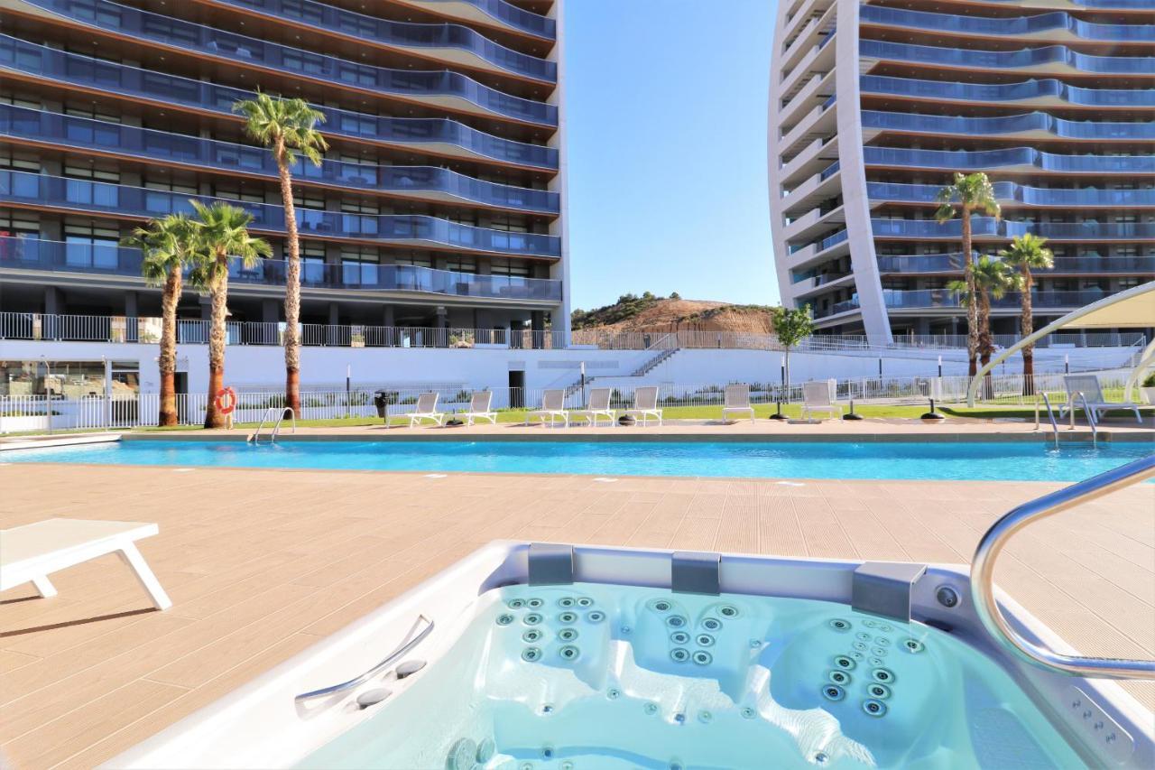 Sunset Waves Deluxe Apartments Poniente Beach Resort Benidorm Buitenkant foto