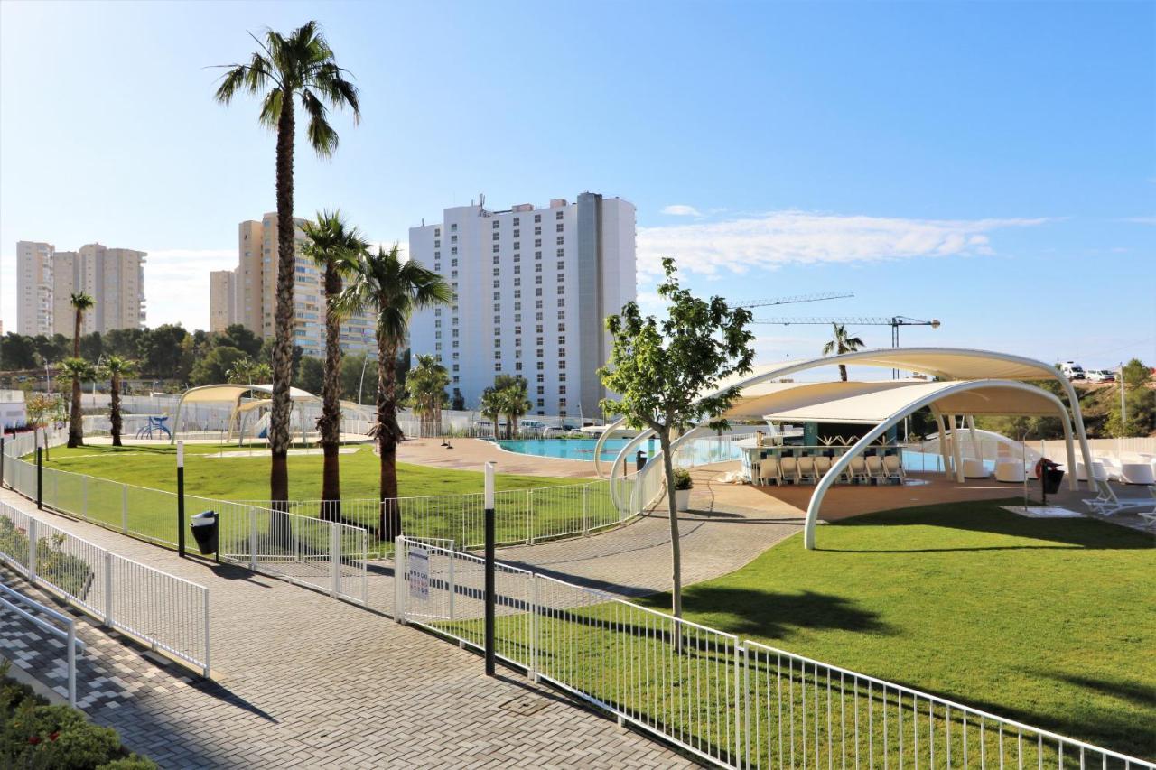 Sunset Waves Deluxe Apartments Poniente Beach Resort Benidorm Buitenkant foto